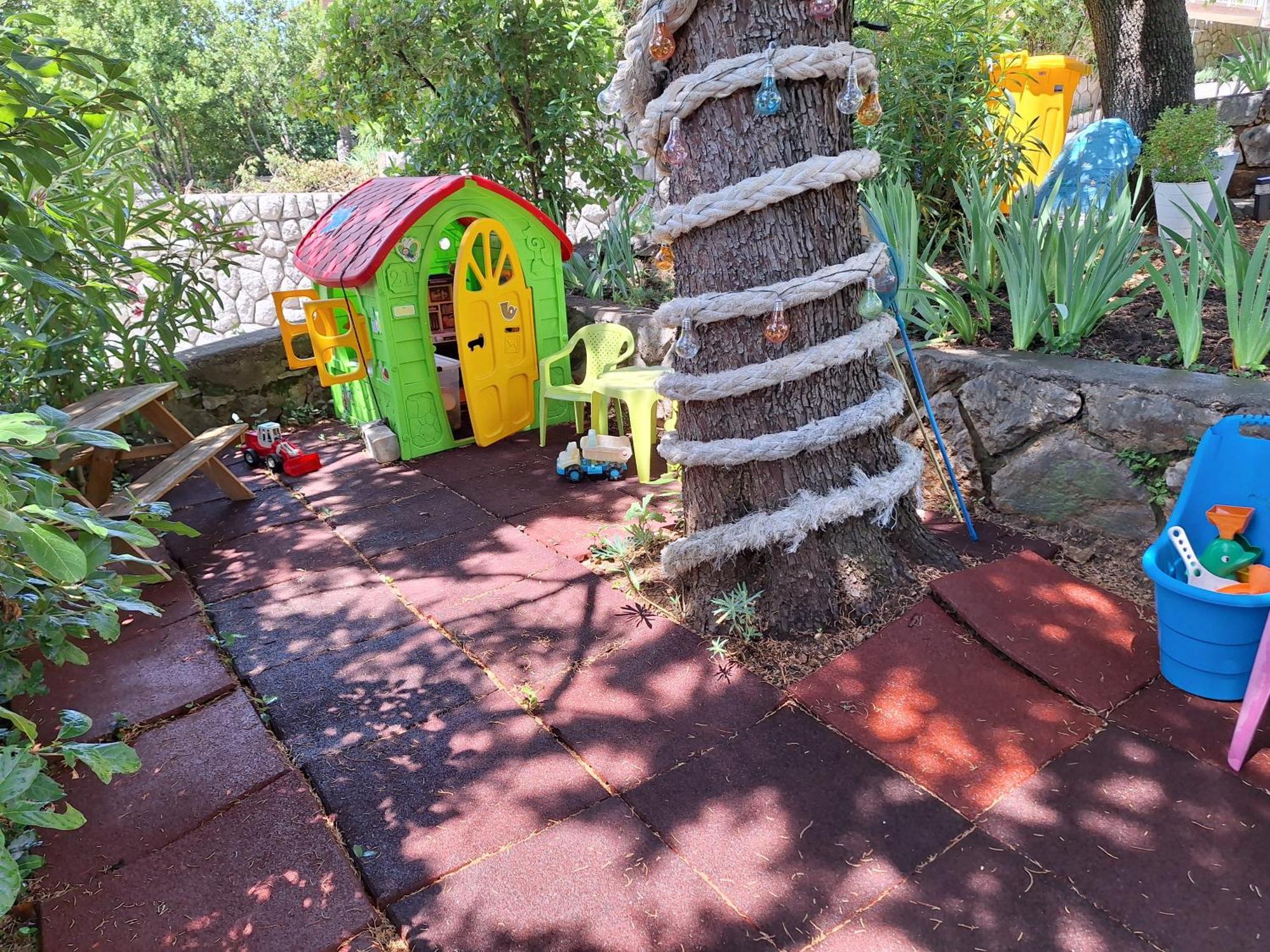 Anita Apartment